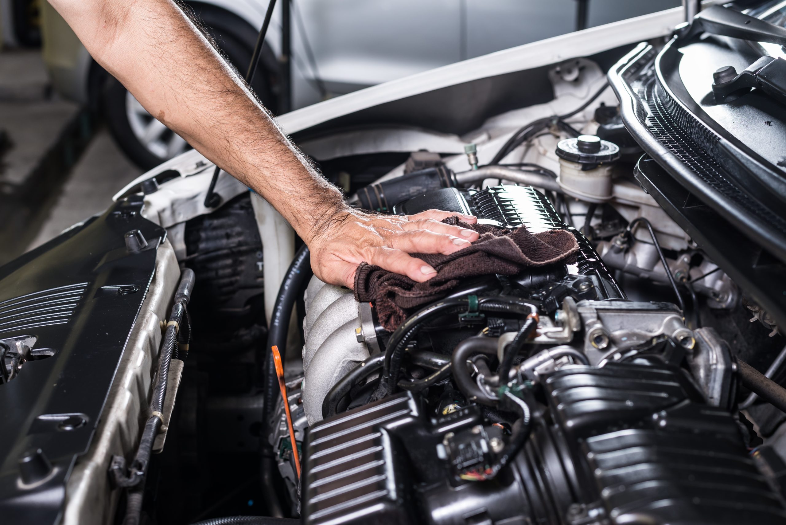 Car,Detailing,Series,:,Cleaning,Car,Engine